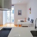 Flat Near Avenida Апартаменты *